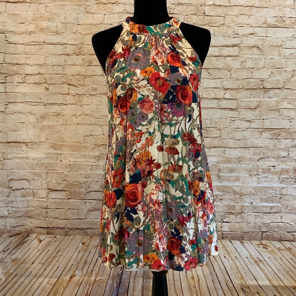 Entro brand floral dress size Medium